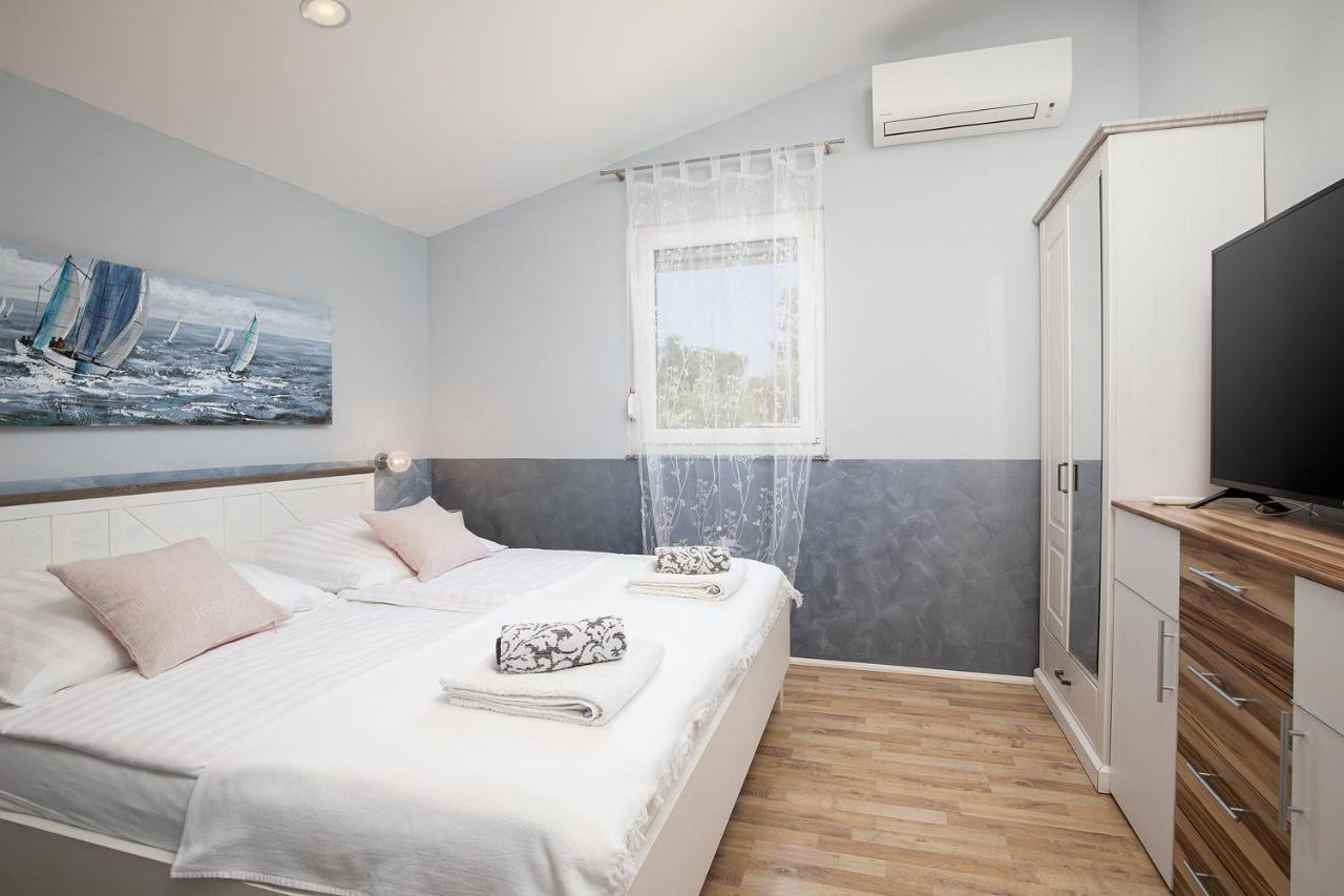 Holiday House Bilos Воднян Екстериор снимка