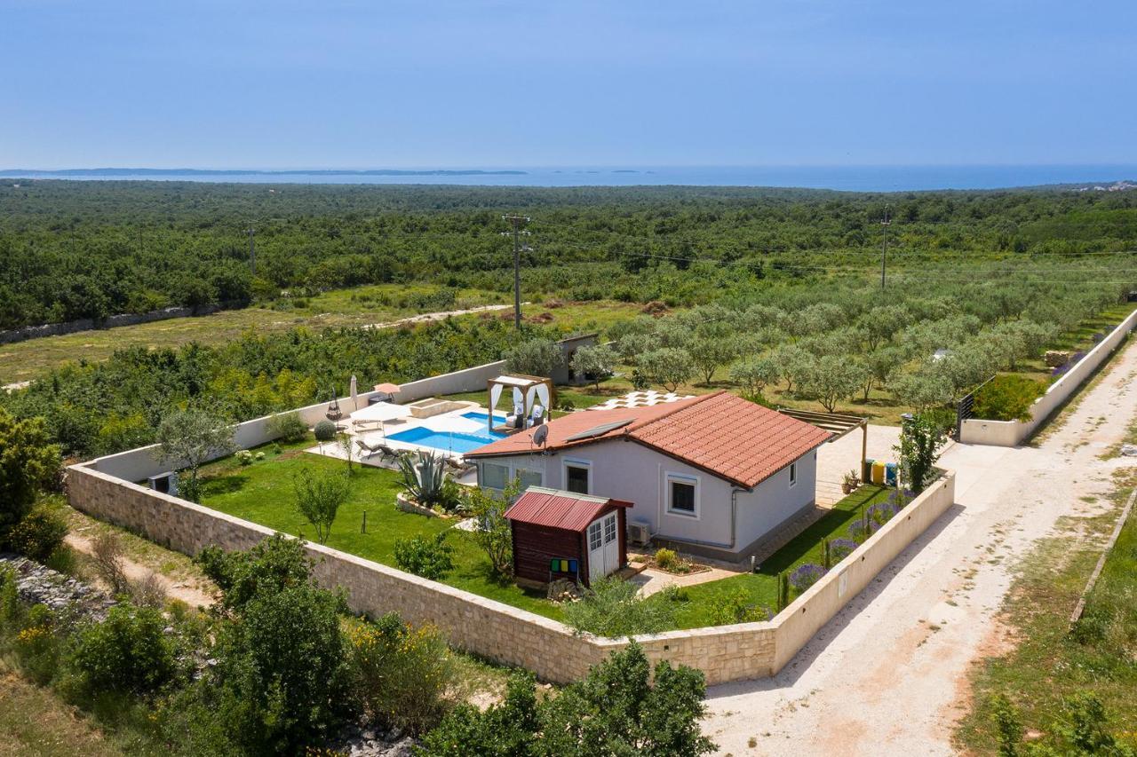 Holiday House Bilos Воднян Екстериор снимка