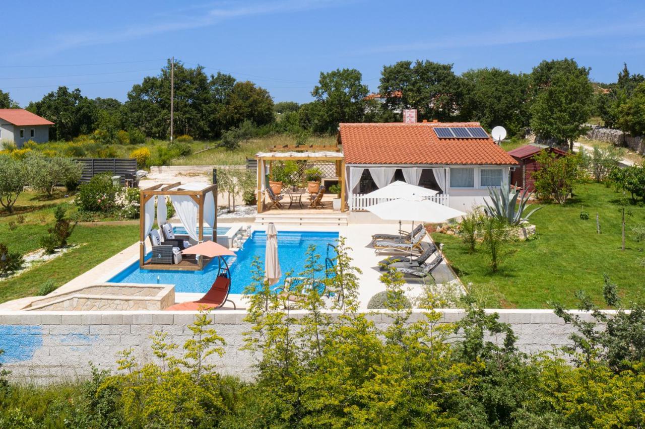 Holiday House Bilos Воднян Екстериор снимка