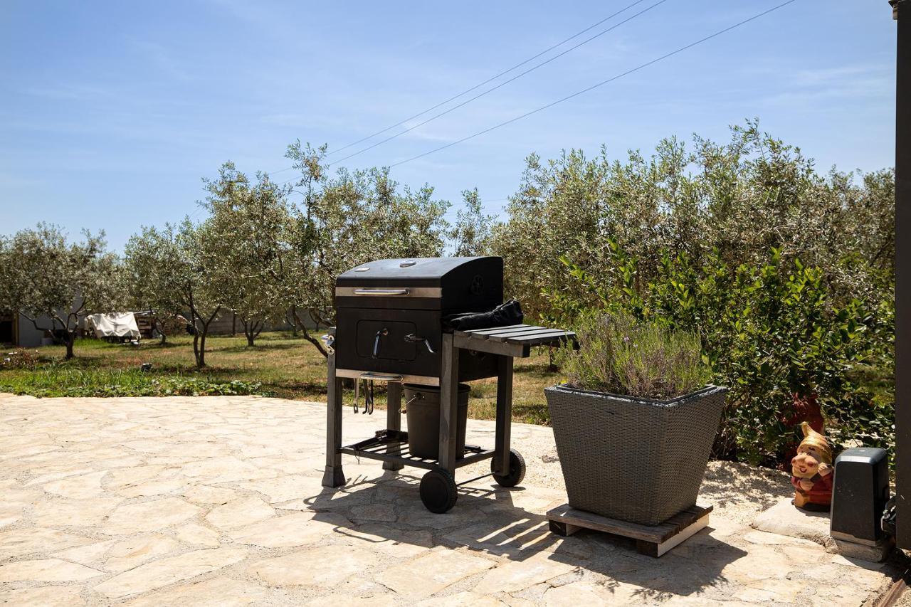 Holiday House Bilos Воднян Екстериор снимка