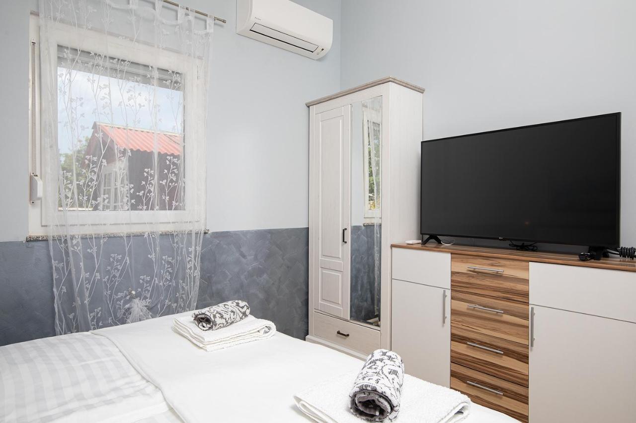 Holiday House Bilos Воднян Екстериор снимка
