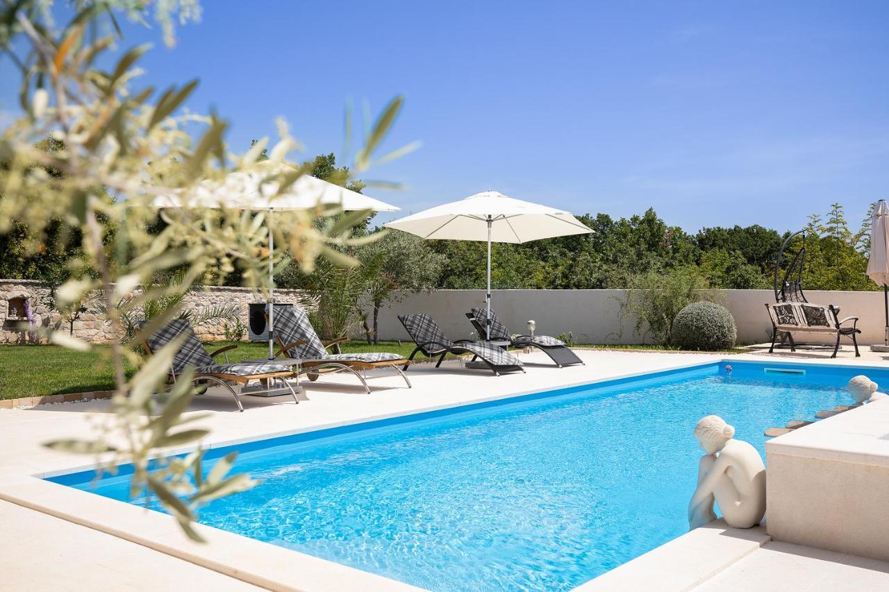 Holiday House Bilos Воднян Екстериор снимка
